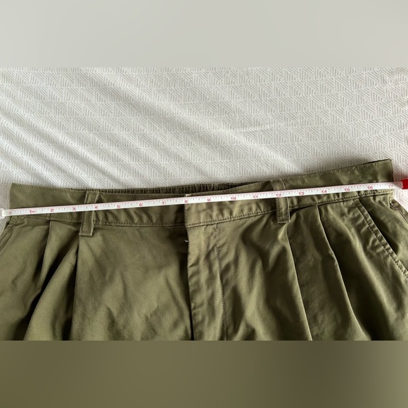 GAP High Rise Pleated Khaki Trouser Pants size 16 petite - Picture 3 of 5